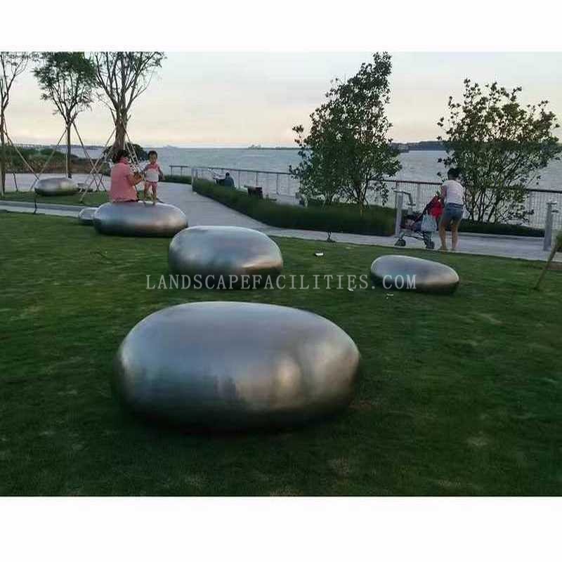 Where are Fiber Reinforced Plastic sculptures commonly used?(pic1)